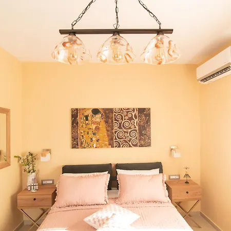 Nymfes Villa *