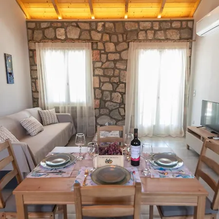 Nymfes Villa Vathí